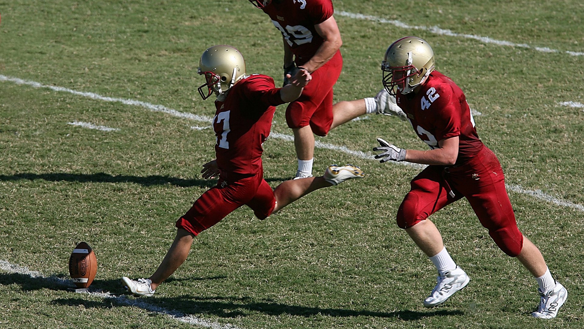 街道上的战争与和平，当哥伦比亚绝杀点燃的不只是积分榜