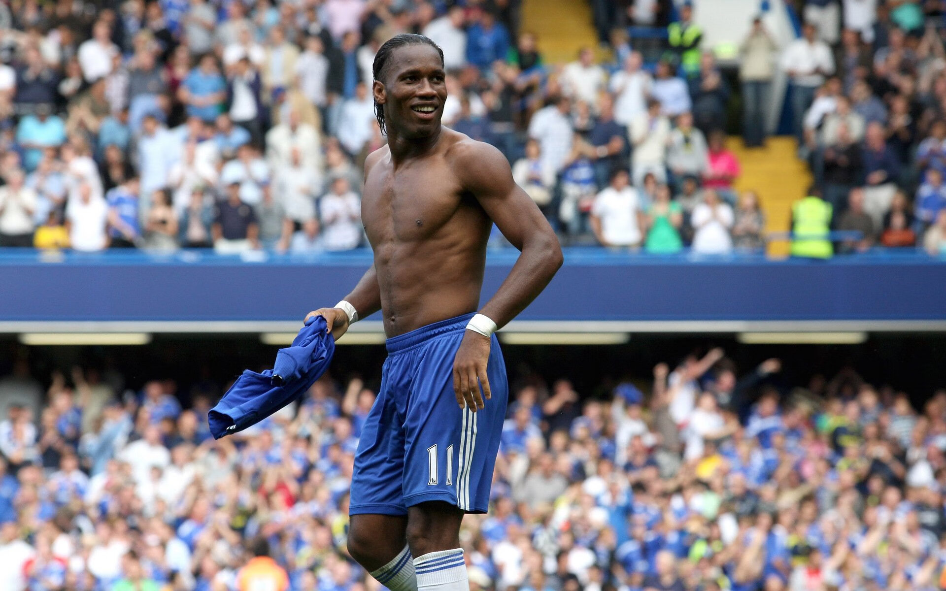 范弗利特压力下完成爆发，活塞关键战突围奇才